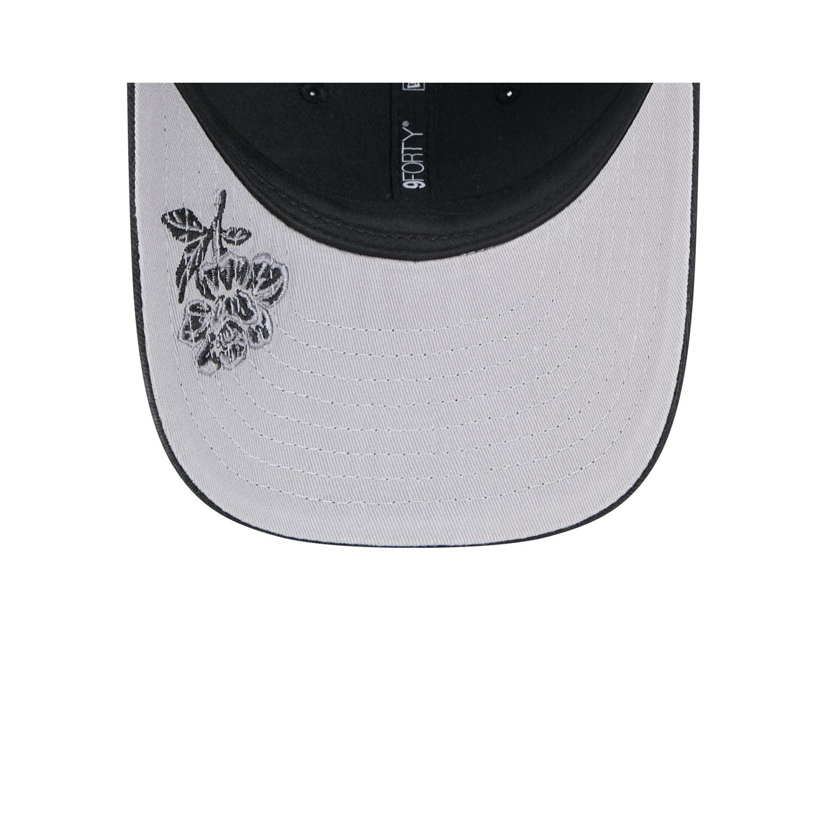 Las Vegas Raiders Floral Mesh Women's 9FORTY M-Crown Trucker Hat