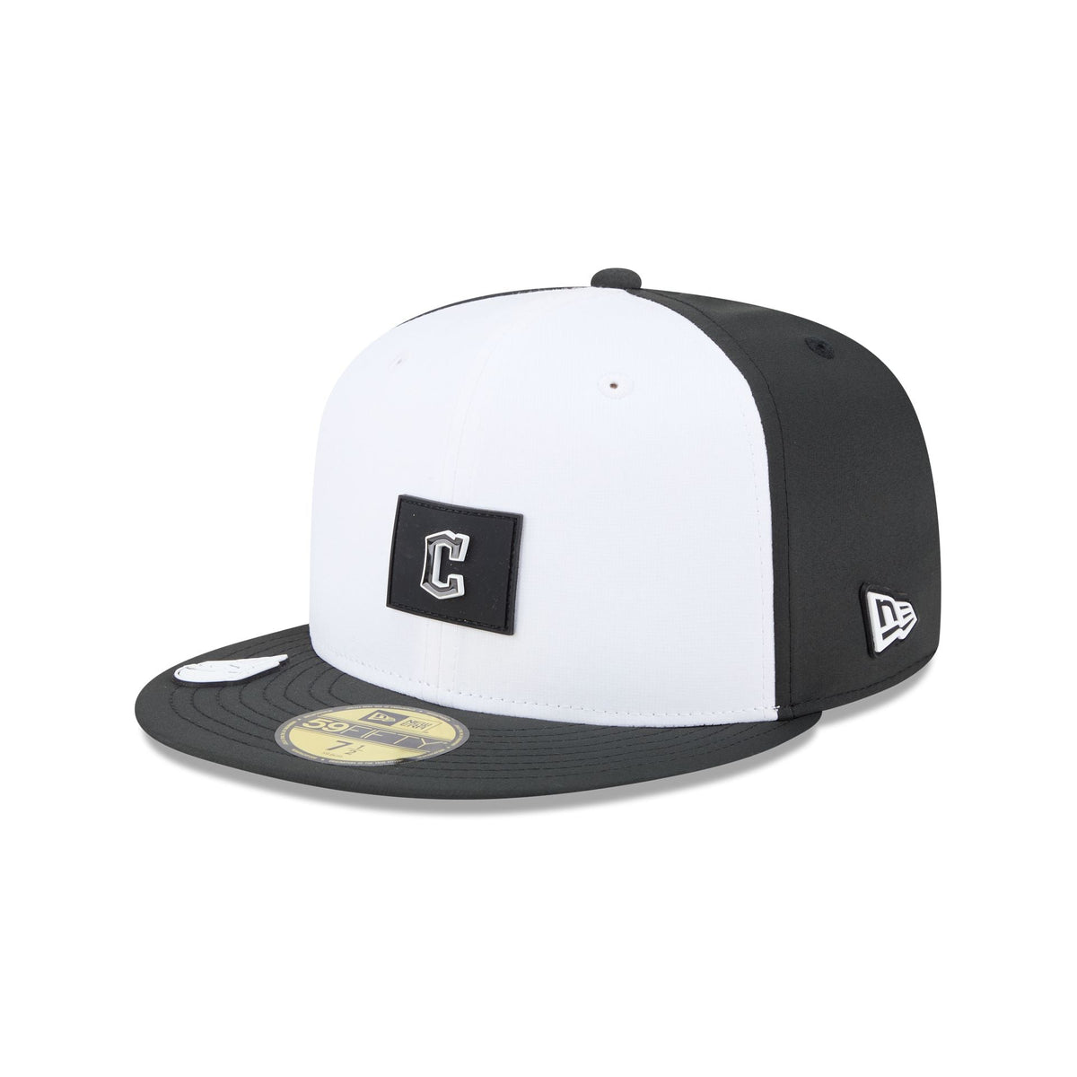Cleveland Guardians 2026 Clubhouse Black & White 59FIFTY Fitted Hat