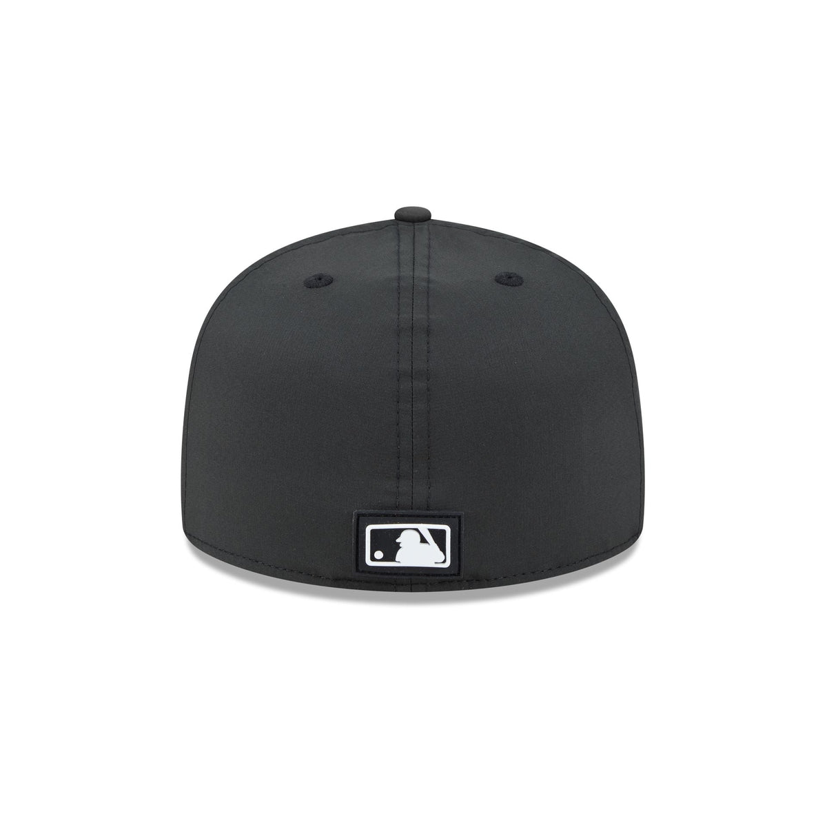 Cincinnati Reds 2026 Clubhouse Black & White 59FIFTY Fitted Hat