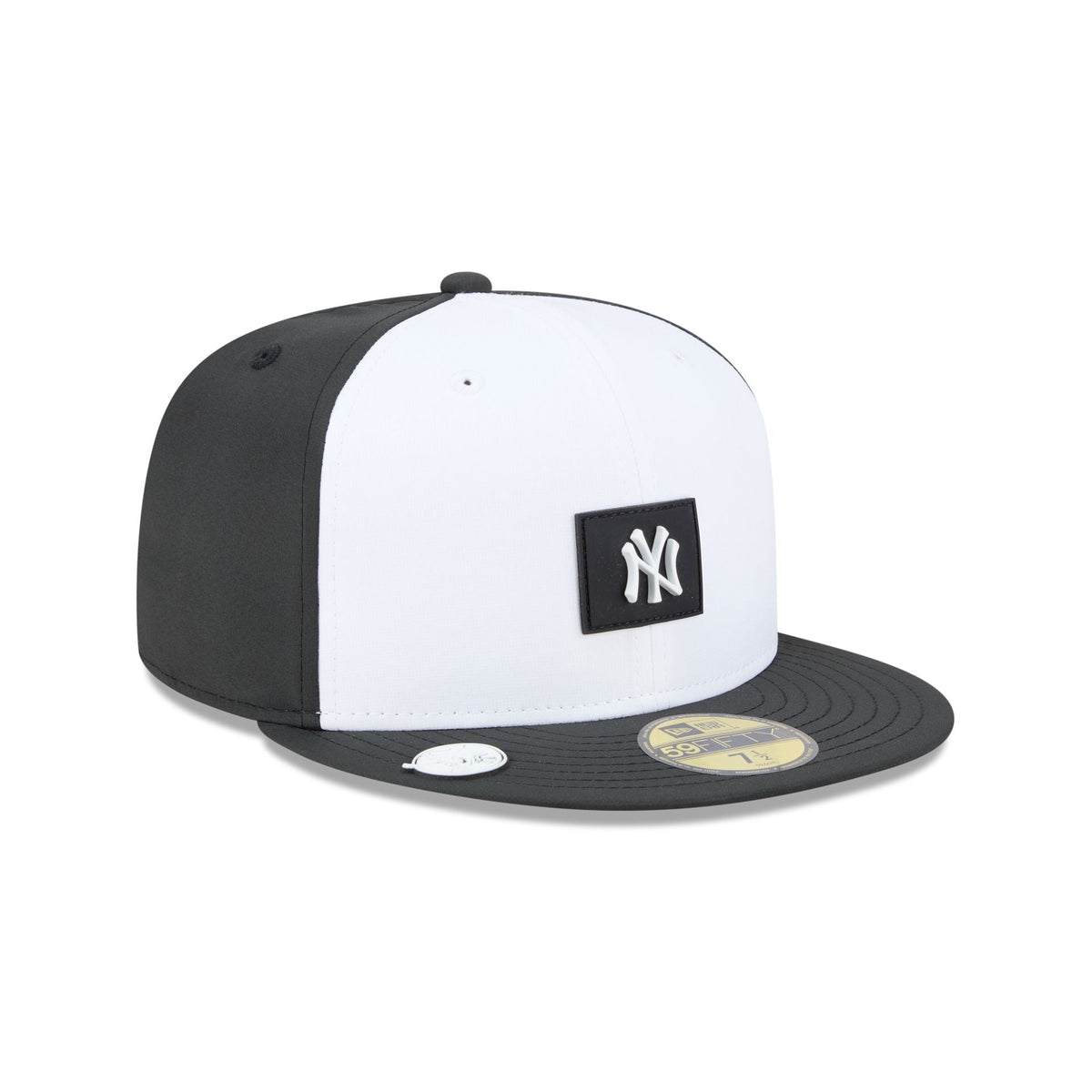 New York Yankees 2026 Clubhouse Black & White 59FIFTY Fitted Hat