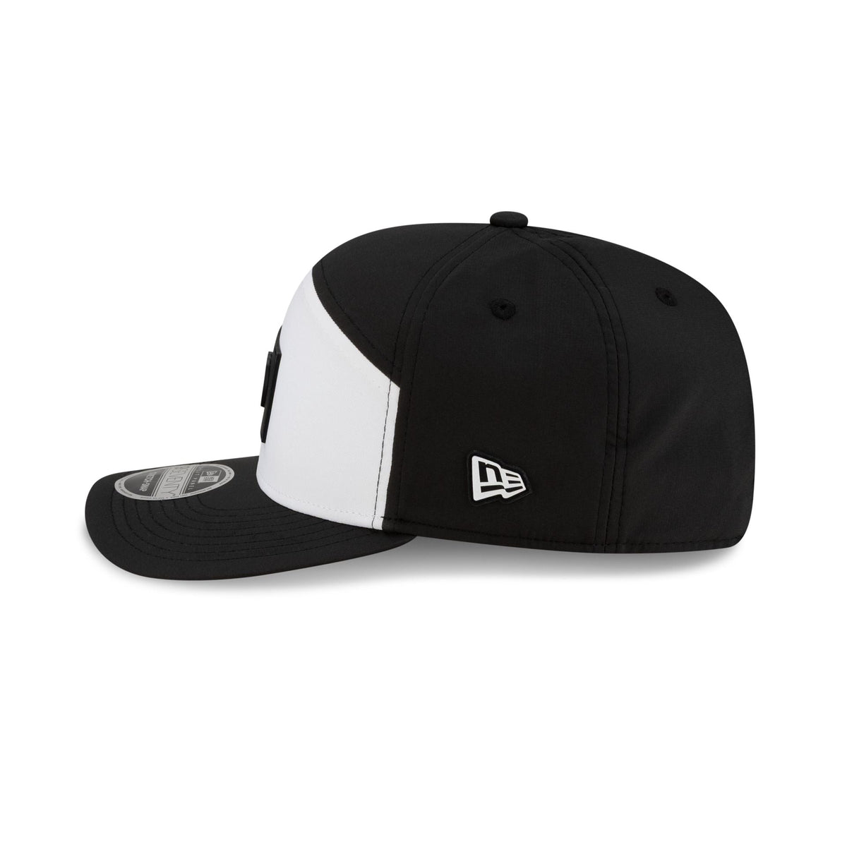 Milwaukee Brewers 2026 Clubhouse Black & White Split Panel 9SEVENTY Stretch-Snap Hat