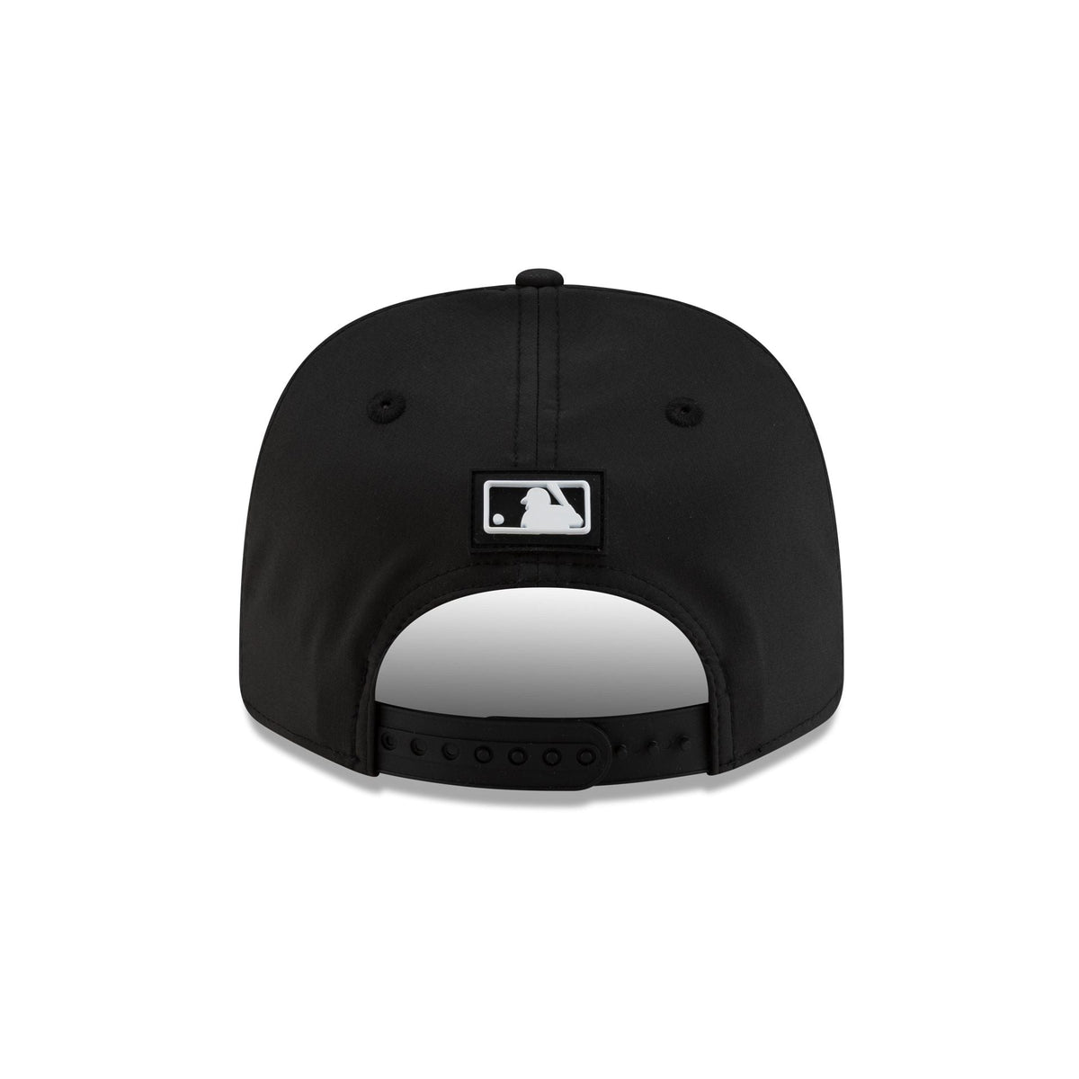 Milwaukee Brewers 2026 Clubhouse Black & White Split Panel 9SEVENTY Stretch-Snap Hat