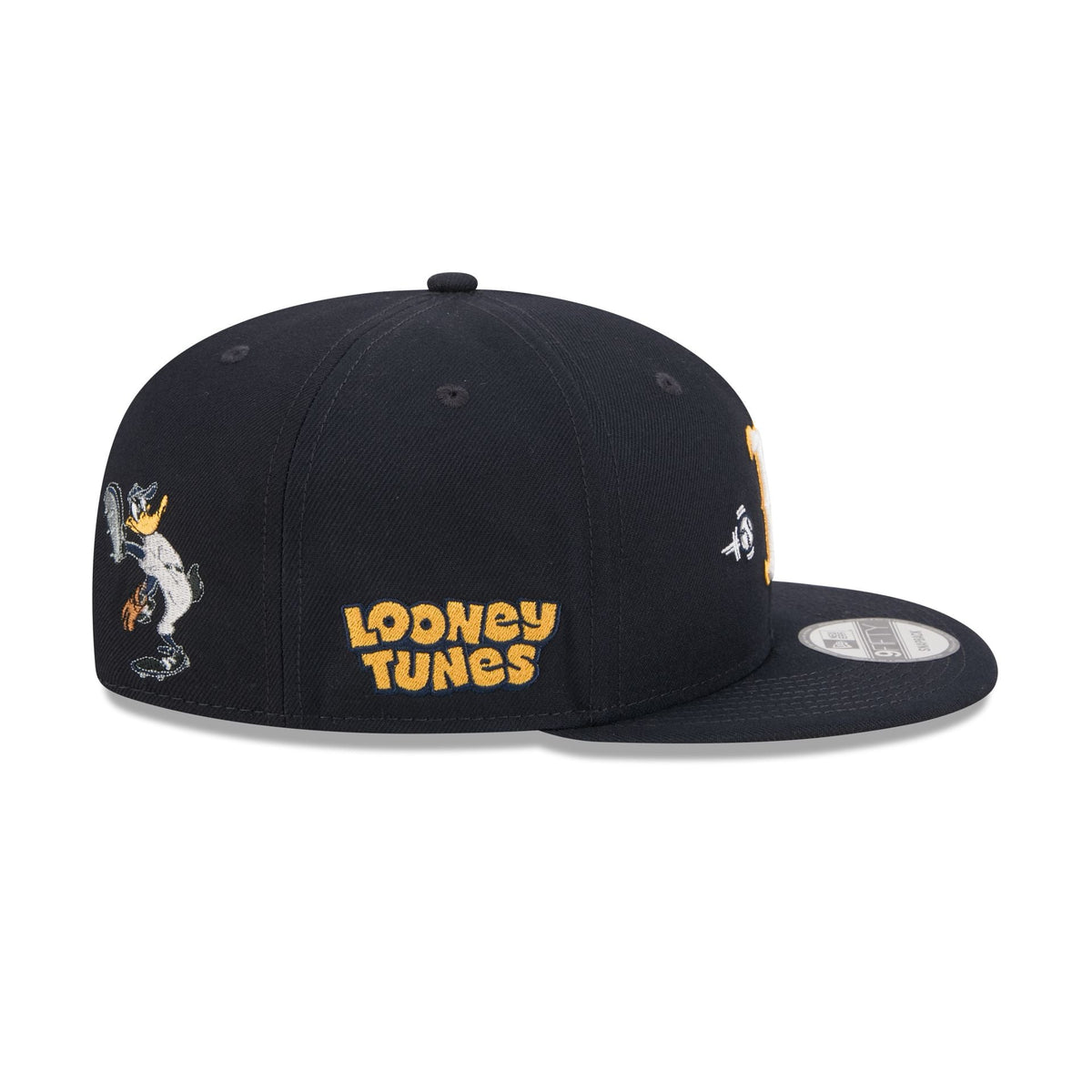 Boston Red Sox Daffy Duck Catch 9FIFTY Snapback Hat