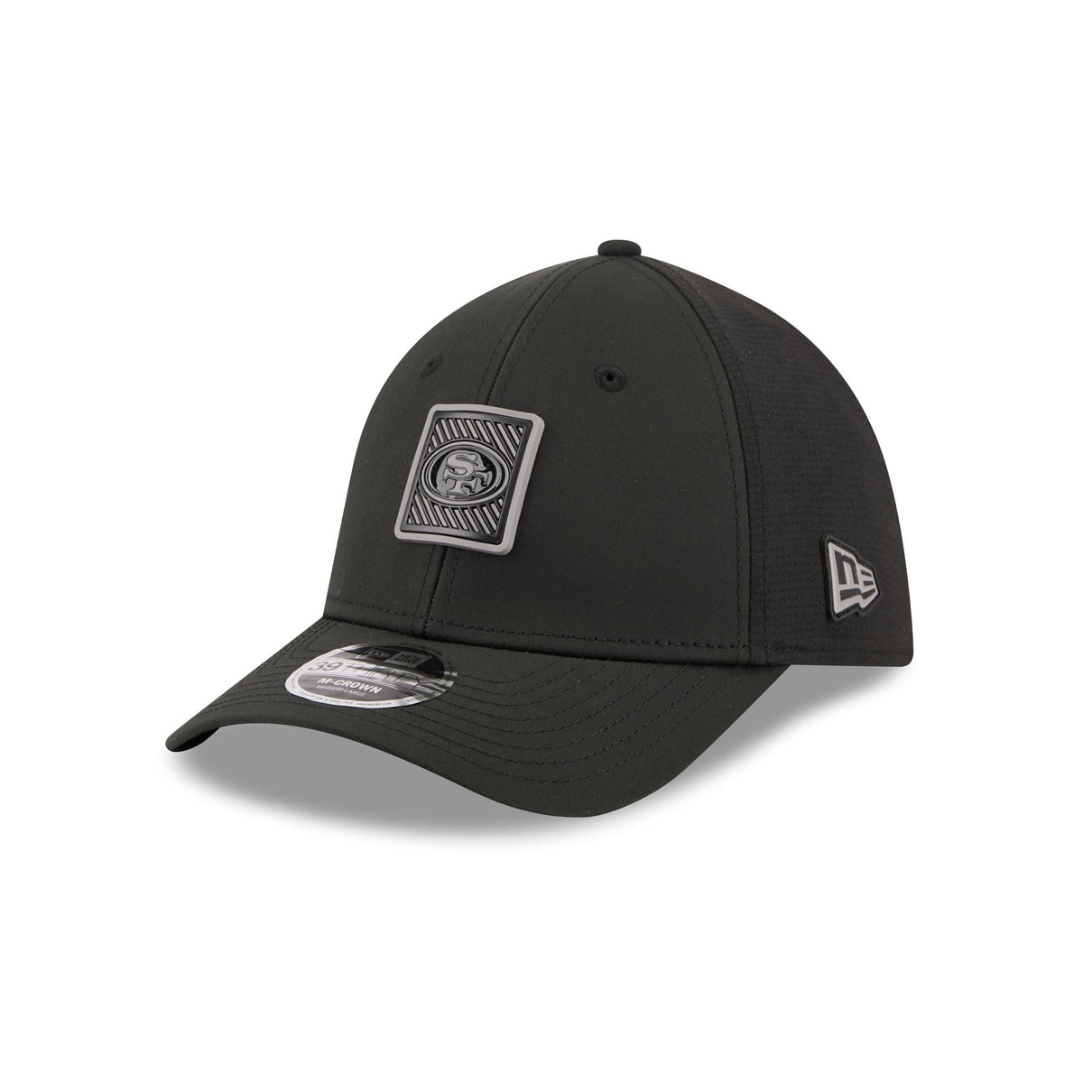 San Francisco 49ers 2026 Training Black 39THIRTY M-Crown Stretch-Fit Hat