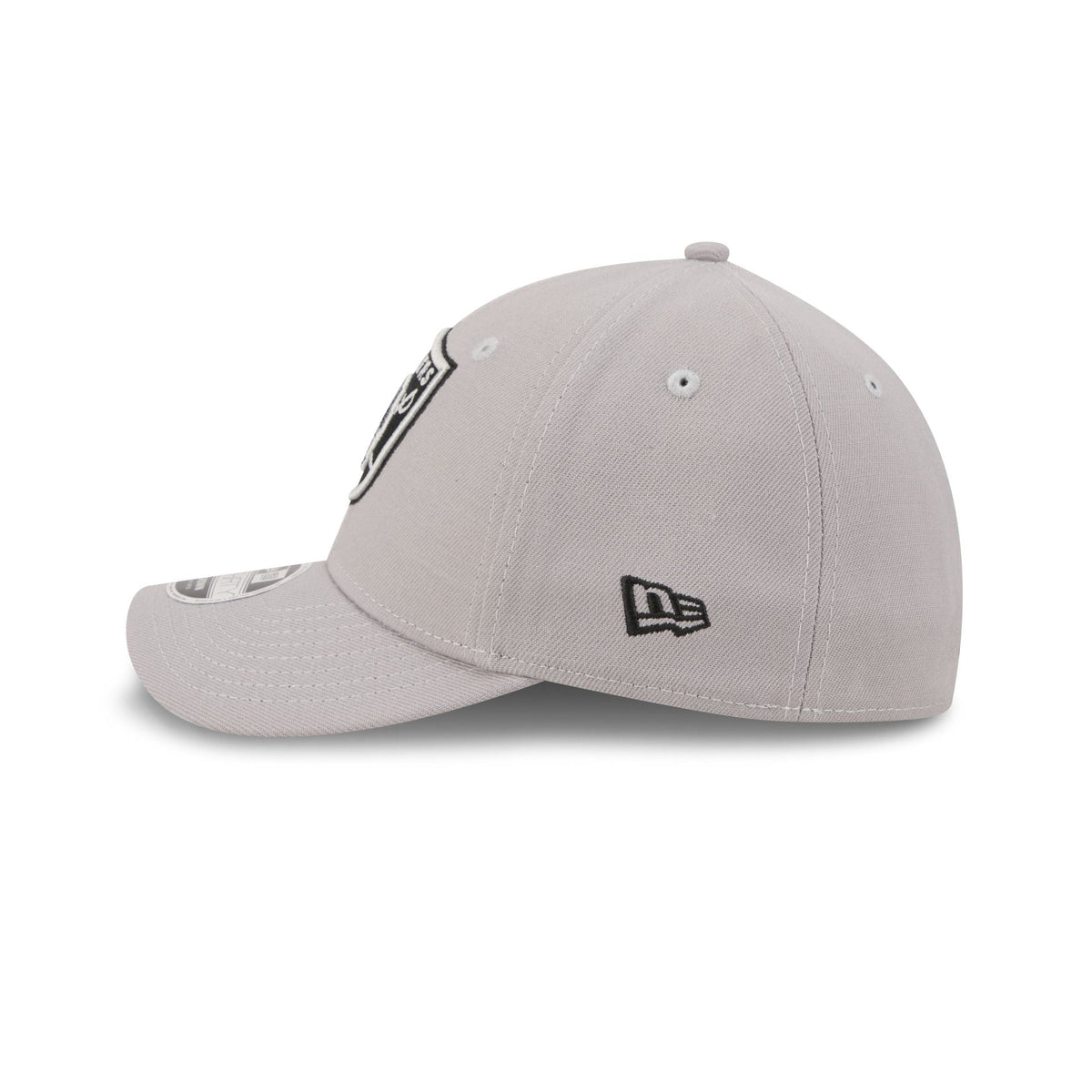 Las Vegas Raiders Poly Gray 39THIRTY M-Crown Stretch Fit Hat