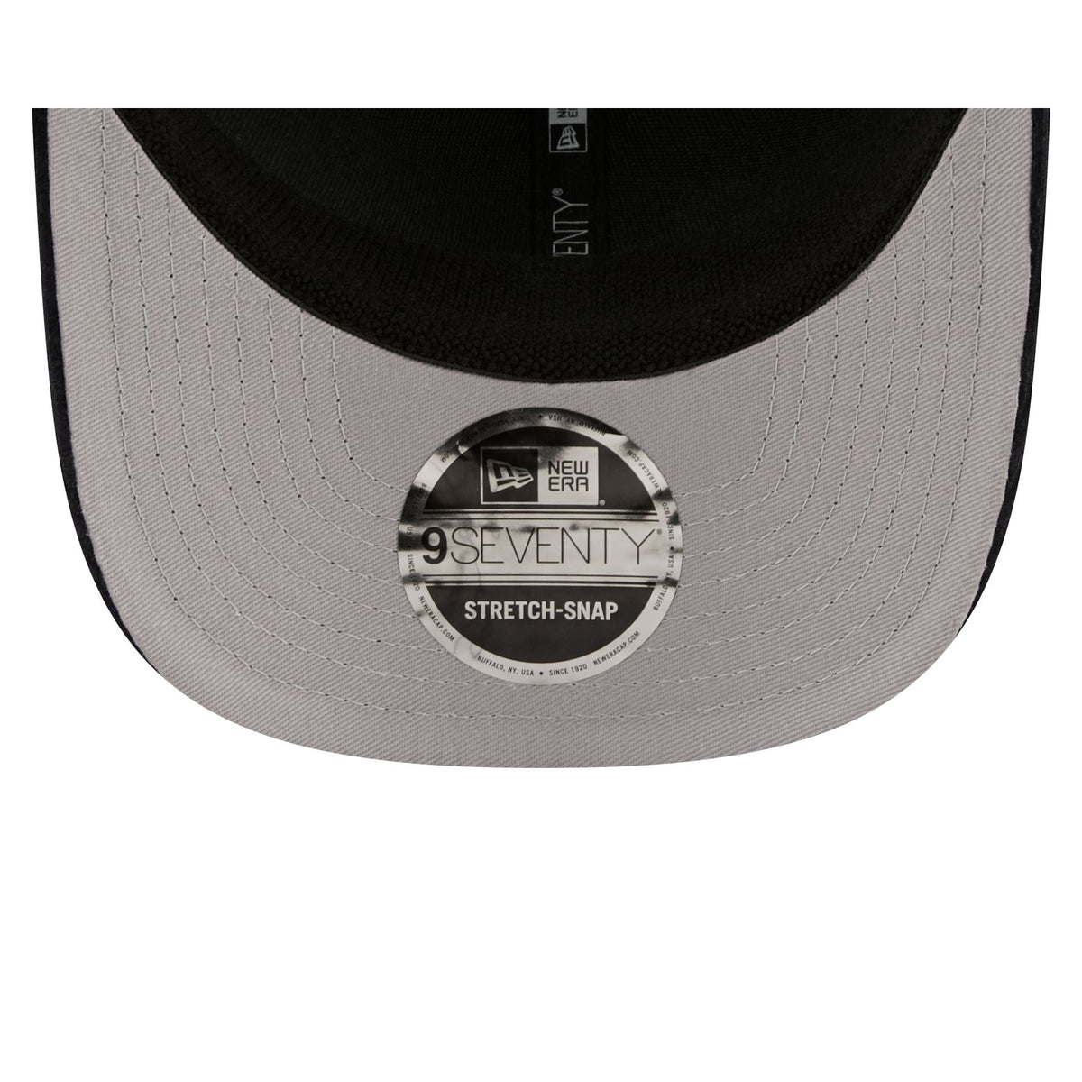 Chicago Bears Deceptor Corduroy 9SEVENTY Trucker Hat