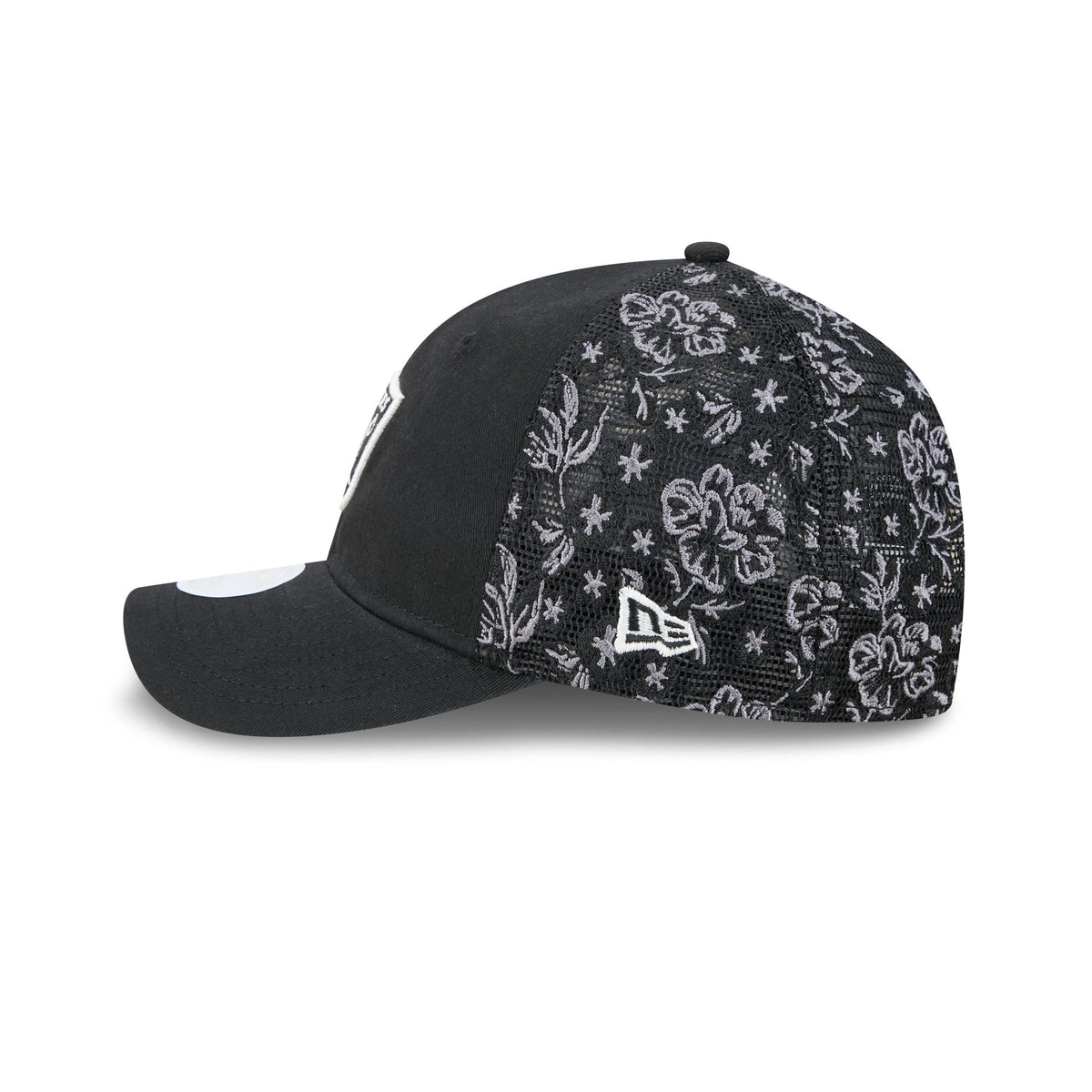 Las Vegas Raiders Floral Mesh Women's 9FORTY M-Crown Trucker Hat
