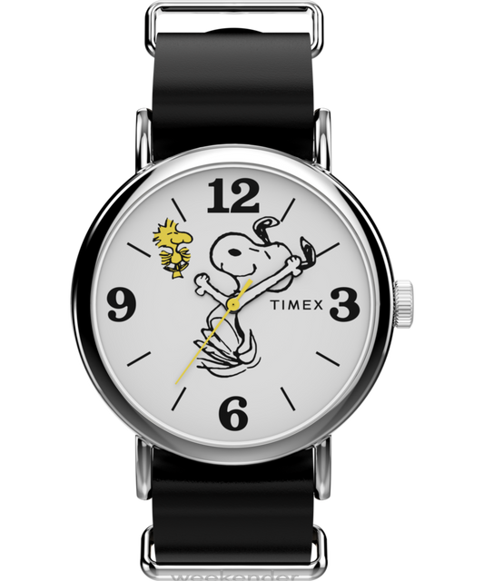 Peanuts® x Timex Weekender Snoopy  40mm Leather Strap Watch