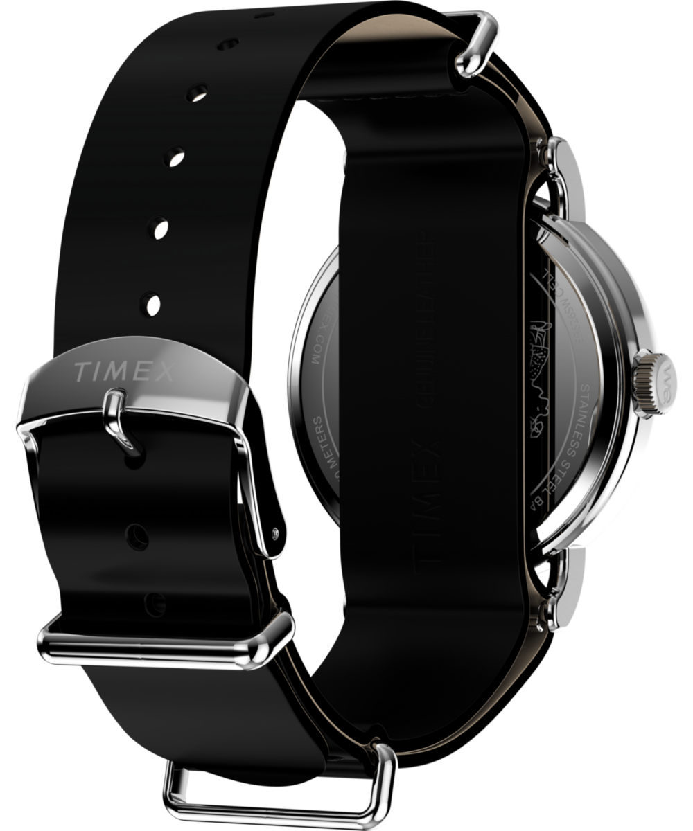 Peanuts® x Timex Weekender Snoopy  40mm Leather Strap Watch
